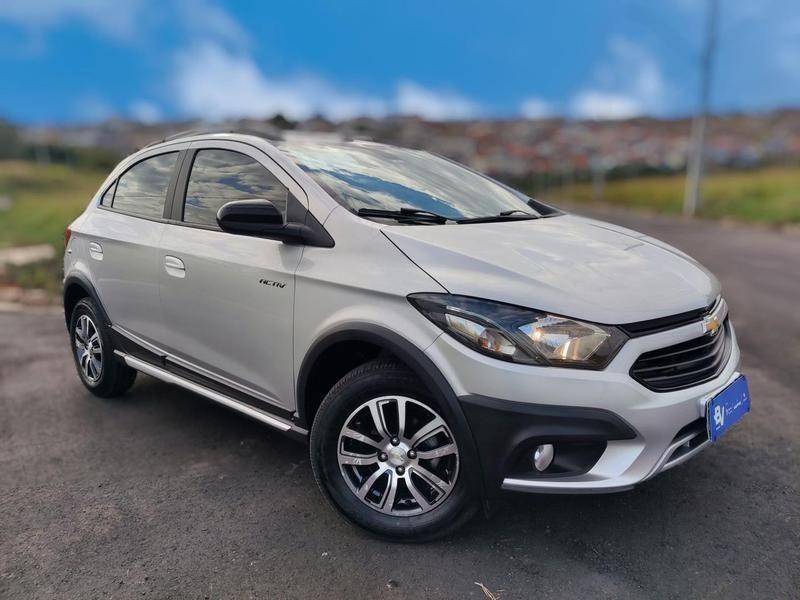 //www.autoline.com.br/carro/chevrolet/onix-14-activ-8v-flex-4p-manual/2017/paraguacu-mg/24964419
