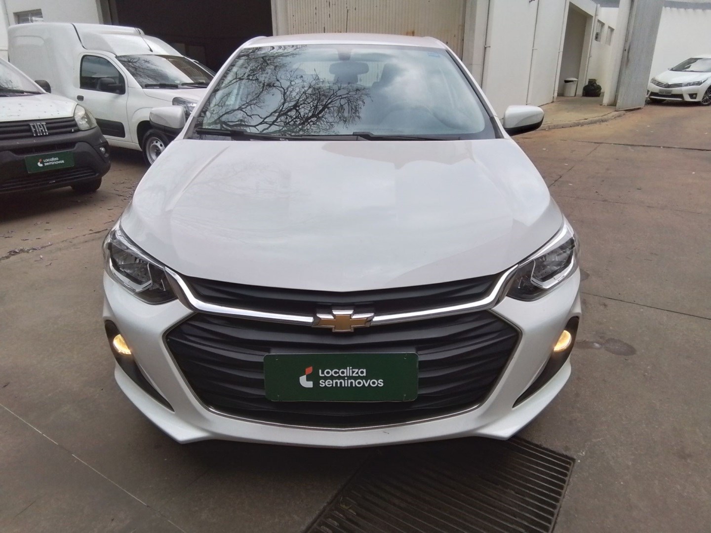 //www.autoline.com.br/carro/chevrolet/onix-10-12v-flex-4p-manual/2024/marilia-sp/24998324