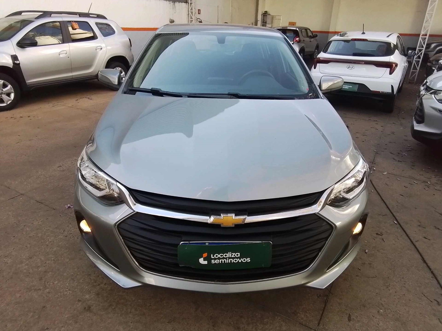 //www.autoline.com.br/carro/chevrolet/onix-10-12v-flex-4p-manual/2024/marilia-sp/24998412