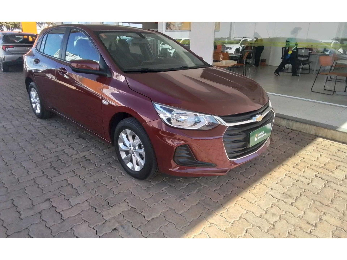 //www.autoline.com.br/carro/chevrolet/onix-10-lt-12v-flex-4p-manual/2023/brasilia-df/25003582