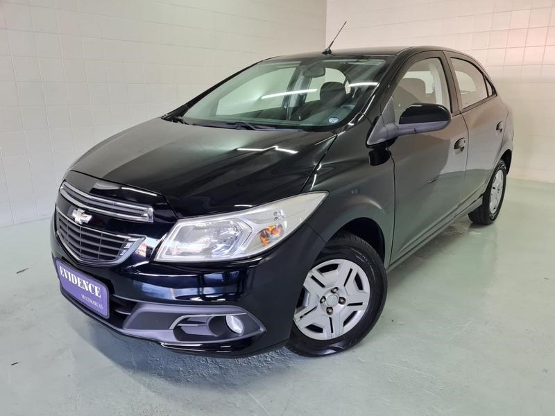//www.autoline.com.br/carro/chevrolet/onix-10-lt-8v-flex-4p-manual/2013/curitiba-pr/25005284