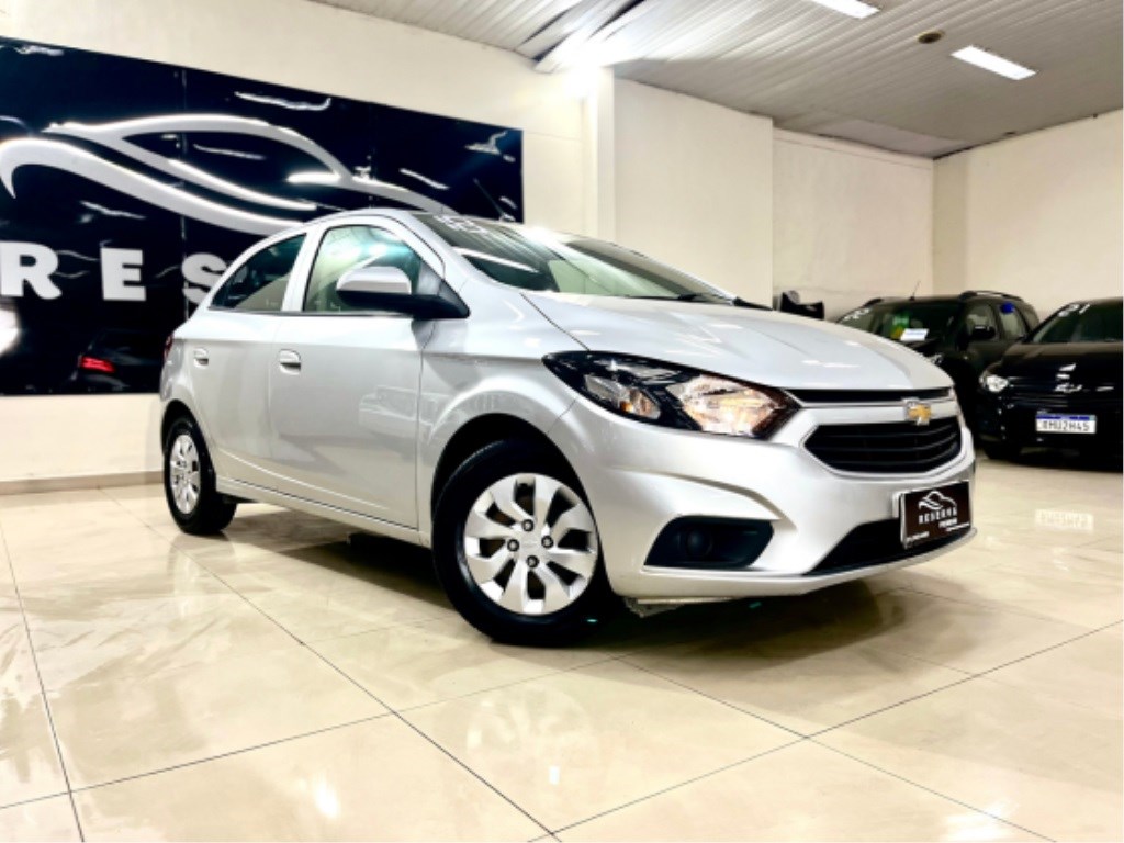 //www.autoline.com.br/carro/chevrolet/onix-10-lt-8v-flex-4p-manual/2018/rio-de-janeiro-rj/25007519