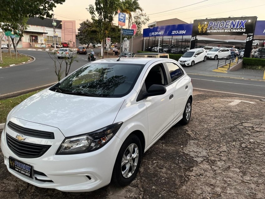 //www.autoline.com.br/carro/chevrolet/onix-10-joy-8v-flex-4p-manual/2019/campinas-sp/25017936