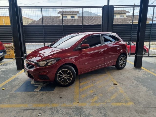 //www.autoline.com.br/carro/chevrolet/onix-10-lt-8v-flex-4p-manual/2019/sao-jose-dos-campos-sp/25029714