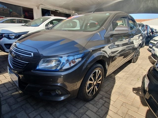 //www.autoline.com.br/carro/chevrolet/prisma-14-ltz-8v-flex-4p-manual/2015/sorocaba-sp/23781976