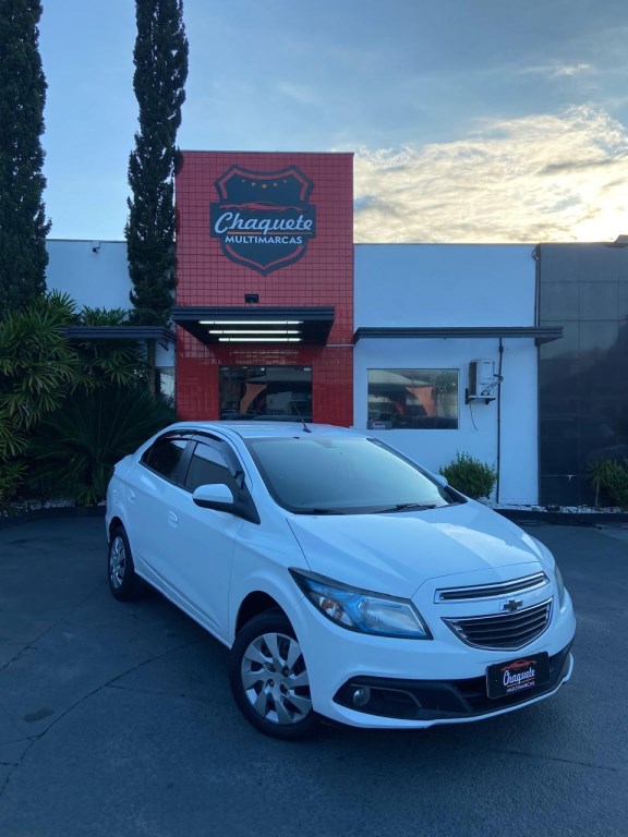 //www.autoline.com.br/carro/chevrolet/prisma-14-lt-8v-flex-4p-automatico/2014/joinville-sc/23956189