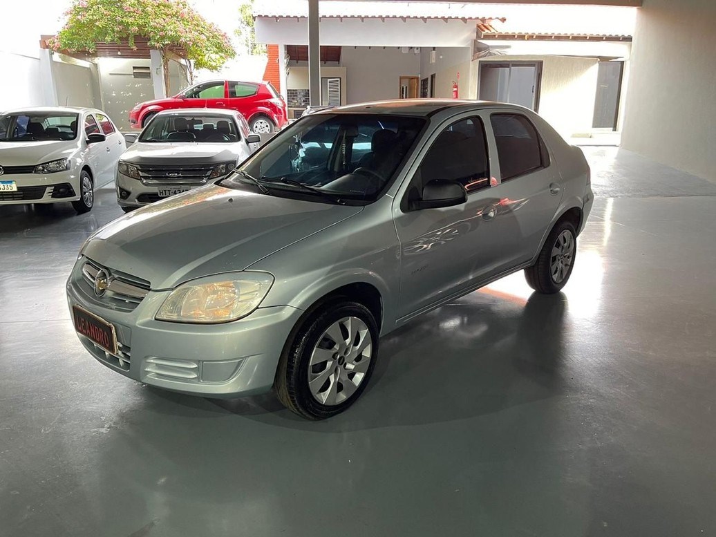 //www.autoline.com.br/carro/chevrolet/prisma-10-maxx-8v-flex-4p-manual/2010/dourados-ms/24130390