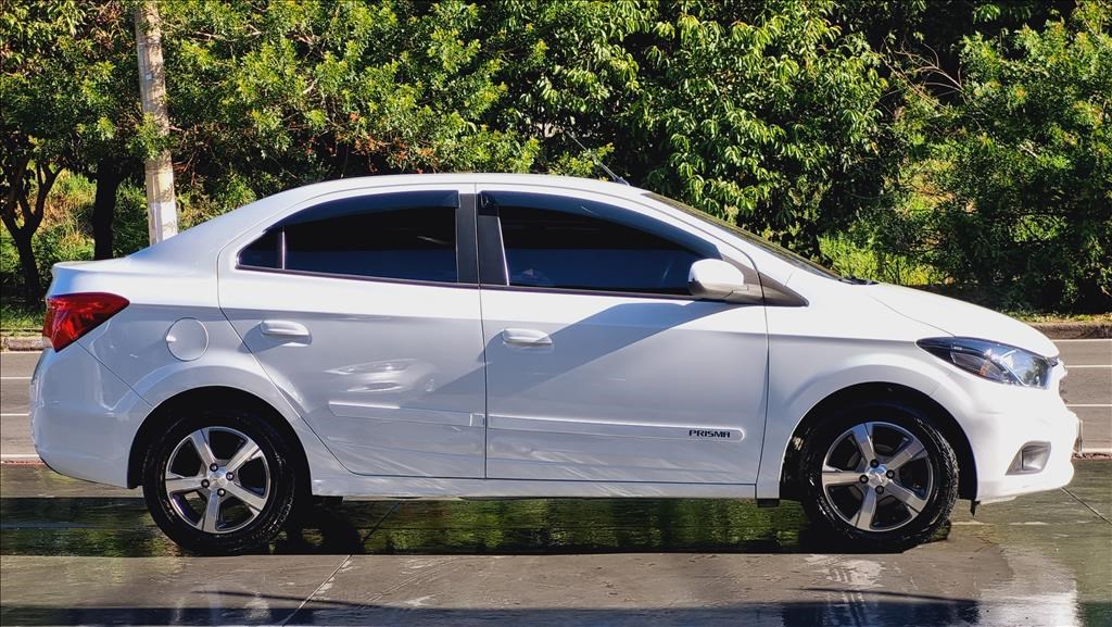 //www.autoline.com.br/carro/chevrolet/prisma-14-ltz-8v-flex-4p-manual/2017/campinas-sp/24300211