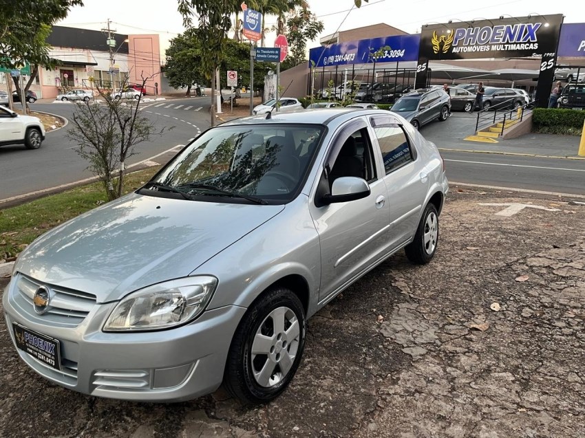 //www.autoline.com.br/carro/chevrolet/prisma-14-maxx-8v-flex-4p-manual/2008/campinas-sp/24495166