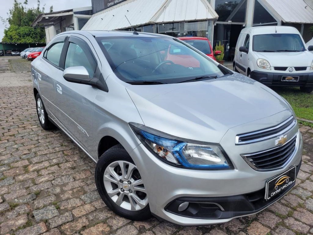 //www.autoline.com.br/carro/chevrolet/prisma-14-ltz-8v-flex-4p-automatico/2015/rio-grande-rs/24684558