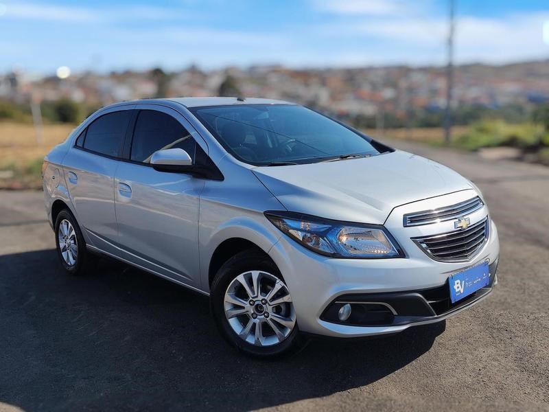 //www.autoline.com.br/carro/chevrolet/prisma-14-ltz-8v-flex-4p-manual/2015/paraguacu-mg/24839333