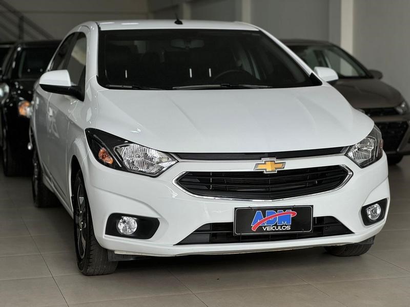 //www.autoline.com.br/carro/chevrolet/prisma-14-ltz-8v-flex-4p-manual/2019/paranavai-pr/24919104