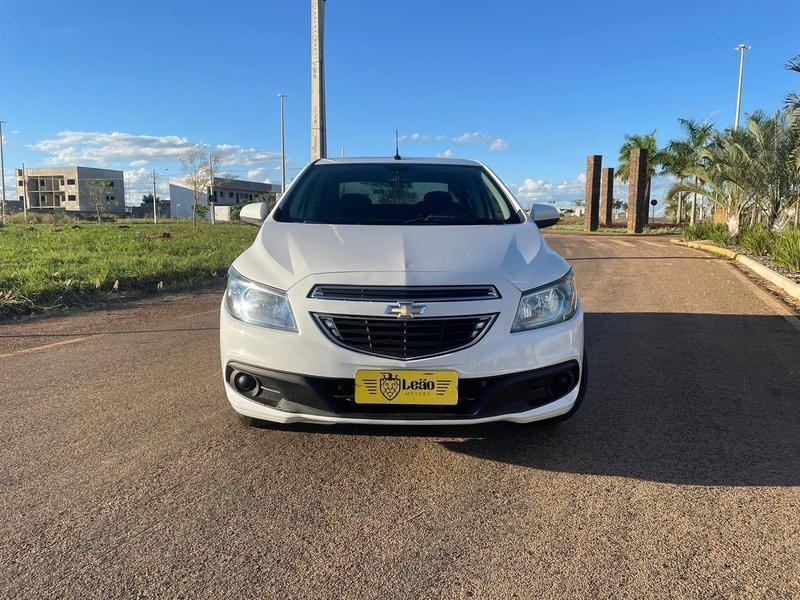 //www.autoline.com.br/carro/chevrolet/prisma-14-lt-8v-flex-4p-manual/2016/primavera-do-leste-mt/25016484