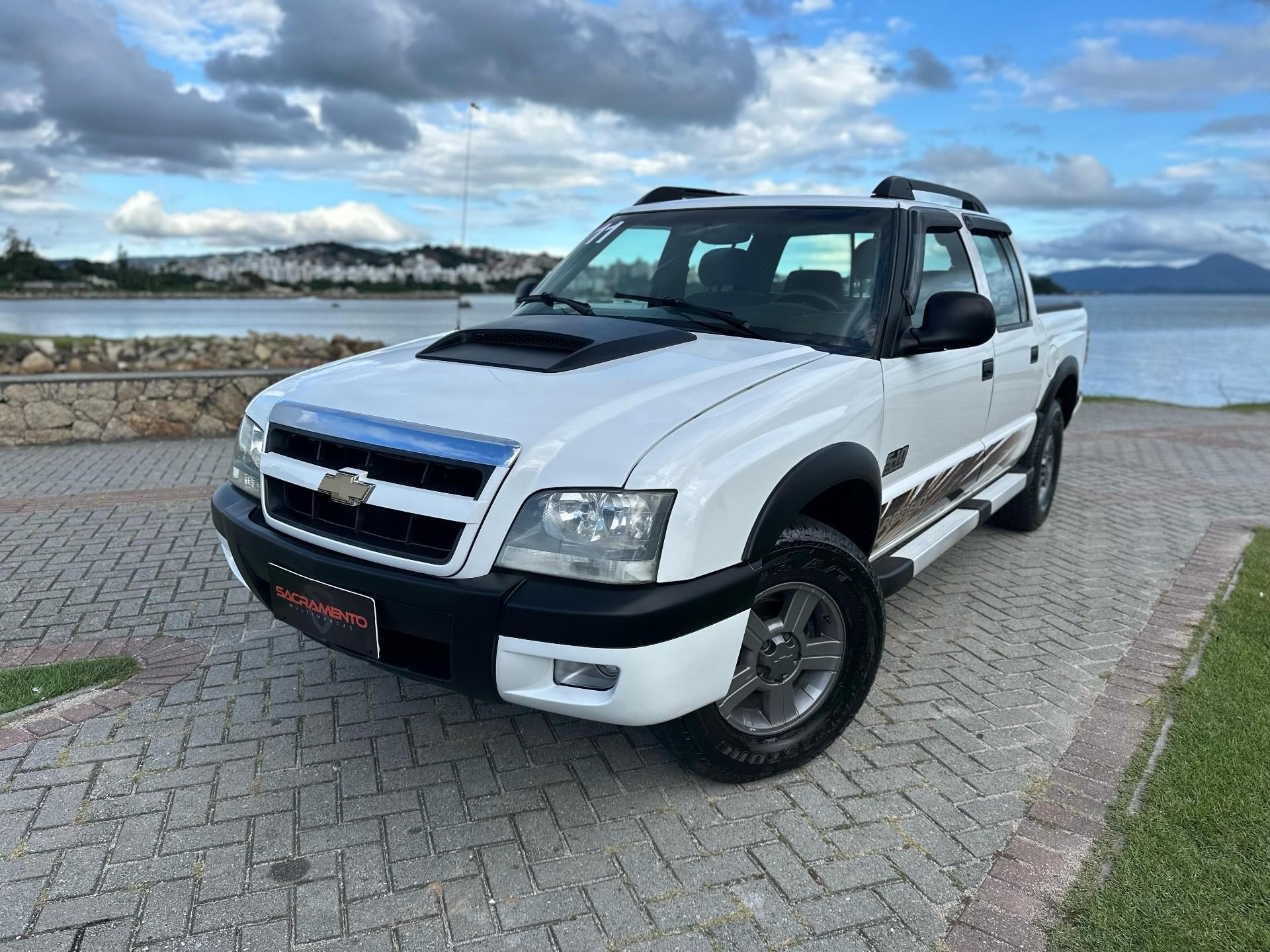 //www.autoline.com.br/carro/chevrolet/s-10-28-rodeio-cd-12v-diesel-4p-turbo-manual/2011/florianopolis-sc/23116404