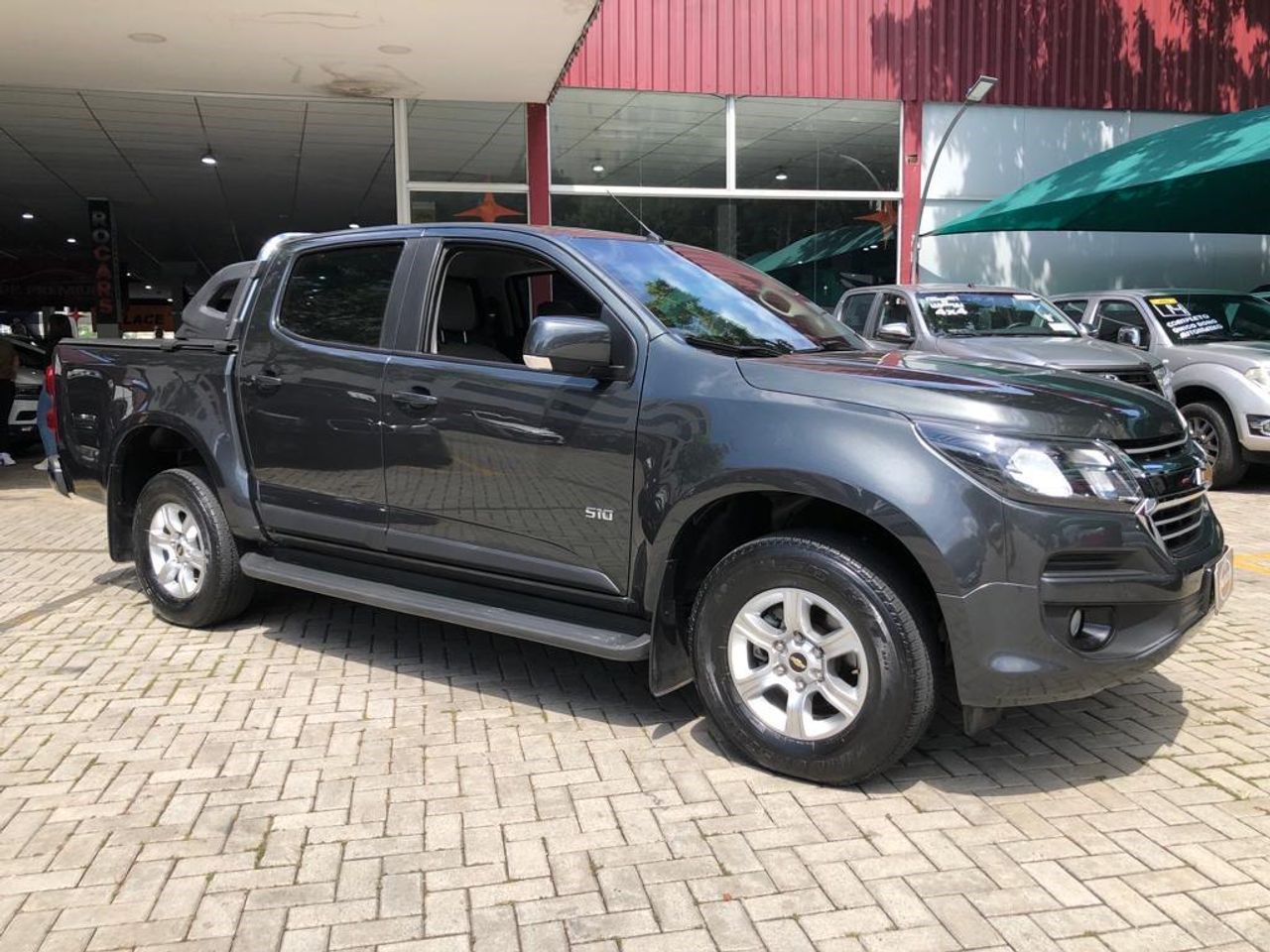 //www.autoline.com.br/carro/chevrolet/s-10-25-cd-lt-16v-flex-4p-automatico/2018/sao-paulo-sp/23541568