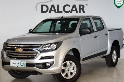 //www.autoline.com.br/carro/chevrolet/s-10-25-cd-advantage-16v-flex-4p-manual/2017/sinop-mt/23571386