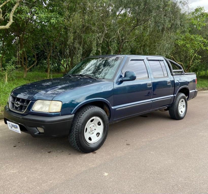 //www.autoline.com.br/carro/chevrolet/s-10-28-std-cd-tb-8v-diesel-4p-turbo-manual/2000/sao-ludgero-sc/23615229