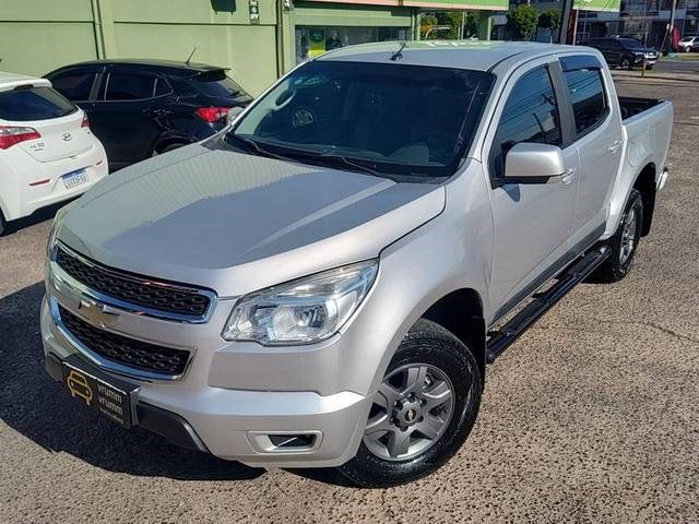 //www.autoline.com.br/carro/chevrolet/s-10-24-cd-advantage-8v-flex-4p-manual/2016/porto-alegre-rs/23625882
