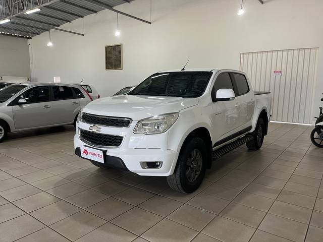 //www.autoline.com.br/carro/chevrolet/s-10-24-cd-advantage-8v-flex-4p-manual/2016/vilhena-ro/23724376