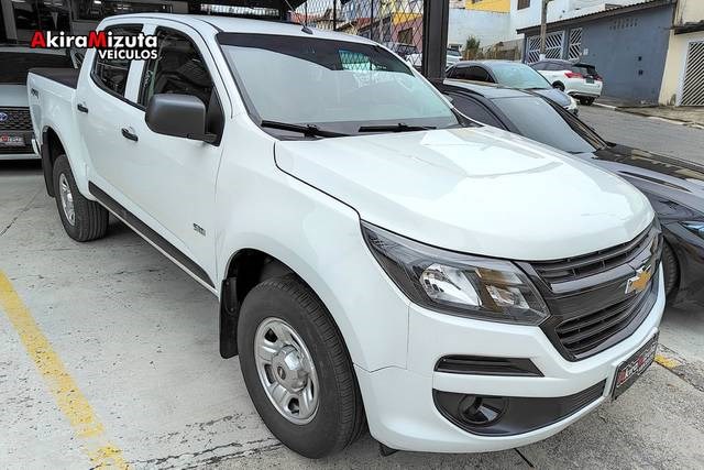 //www.autoline.com.br/carro/chevrolet/s-10-28-ls-cd-16v-diesel-4p-4x4-turbo-manual/2020/mogi-das-cruzes-sp/23781885