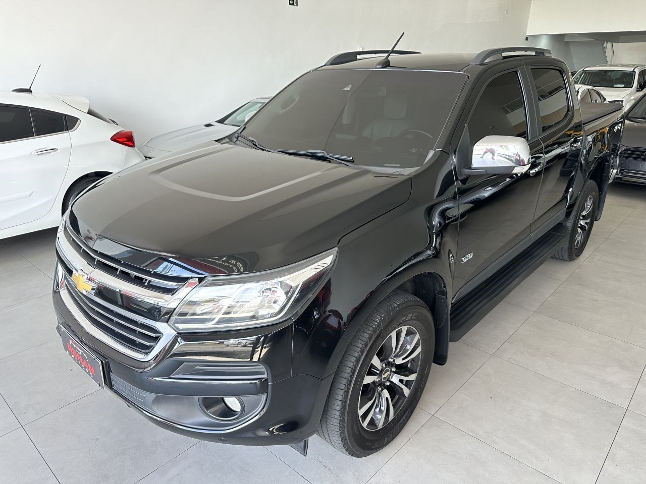 //www.autoline.com.br/carro/chevrolet/s-10-25-cd-ltz-16v-flex-4p-4x4-automatico/2018/santa-barbara-doeste-sp/23803358