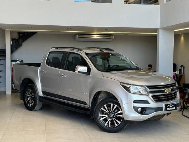 //www.autoline.com.br/carro/chevrolet/s-10-25-ltz-cd-16v-flex-4p-4x4-automatico/2020/cuiaba-mt/23825038