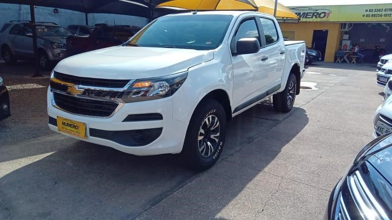 //www.autoline.com.br/carro/chevrolet/s-10-28-cs-ls-16v-diesel-2p-4x4-turbo-manual/2017/varzea-grande-mt/23849383