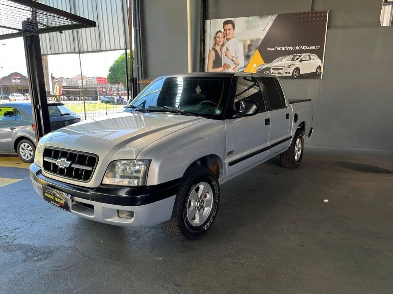 //www.autoline.com.br/carro/chevrolet/s-10-24-std-cd-8v-gasolina-4p-manual/2001/ribeirao-preto-sp/23917310