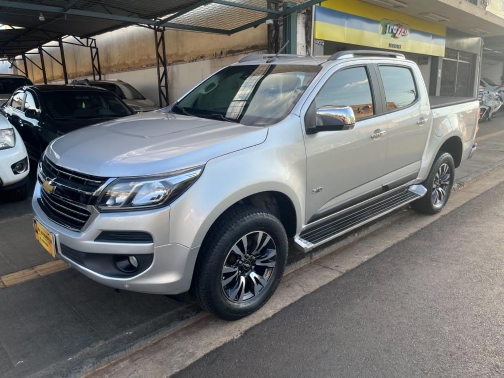 //www.autoline.com.br/carro/chevrolet/s-10-25-cd-ltz-16v-flex-4p-automatico/2018/ribeirao-preto-sp/24177486