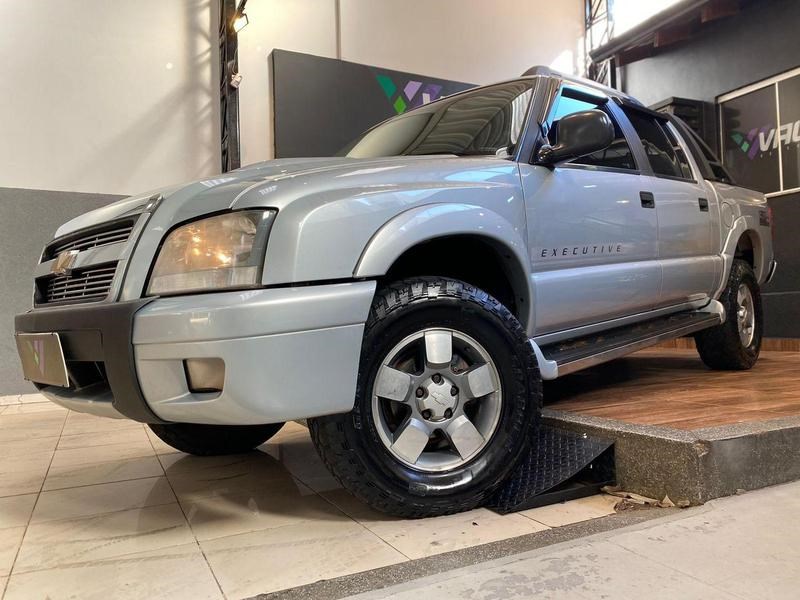 //www.autoline.com.br/carro/chevrolet/s-10-28-executive-cd-12v-diesel-4p-4x4-turbo-manua/2011/campo-grande-ms/24295040