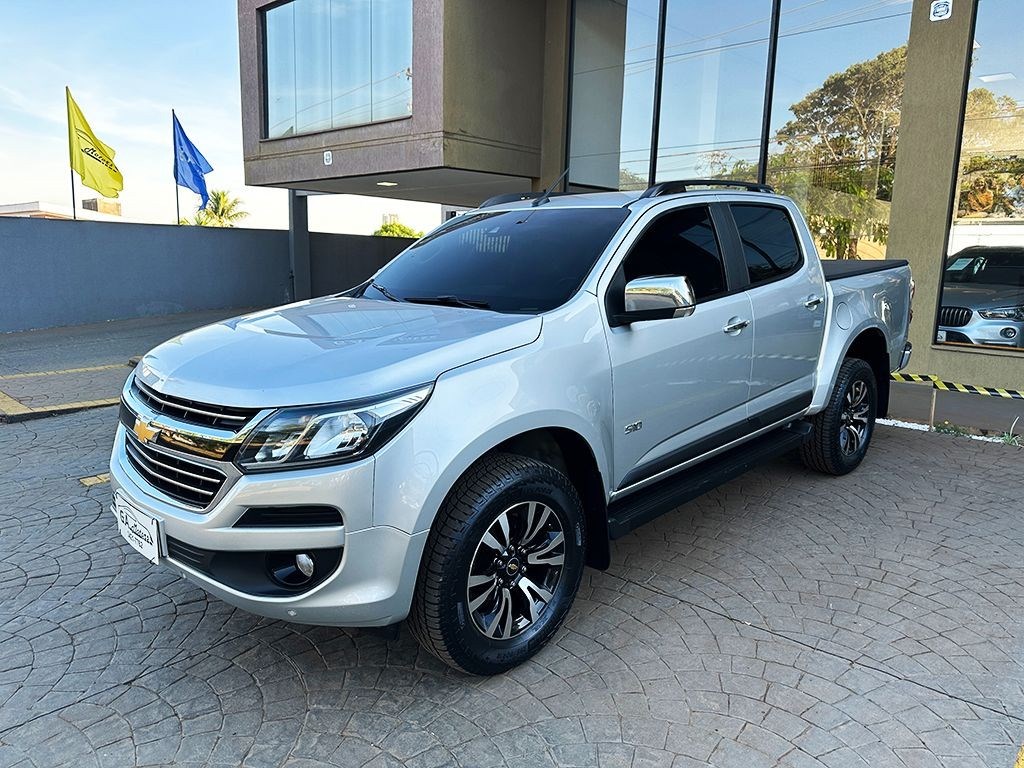 //www.autoline.com.br/carro/chevrolet/s-10-25-cd-ltz-16v-flex-4p-automatico/2018/ribeirao-preto-sp/24343728