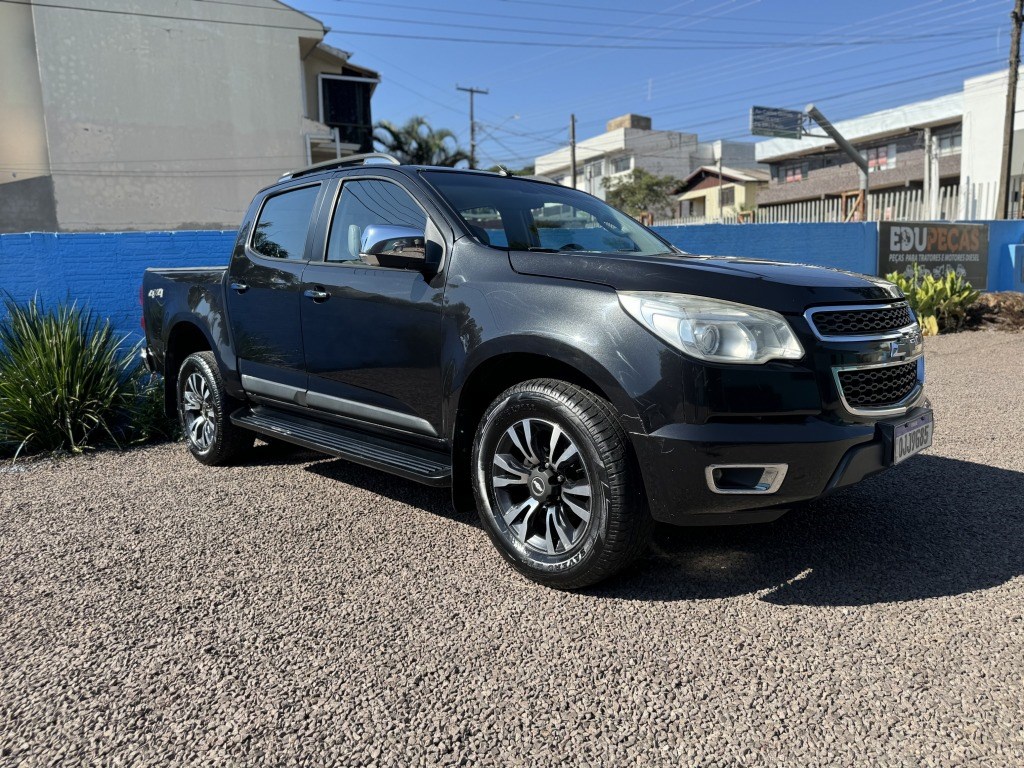 //www.autoline.com.br/carro/chevrolet/s-10-28-ltz-cd-16v-diesel-4p-4x4-turbo-automatico/2013/cascavel-pr/24424902