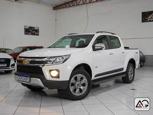 //www.autoline.com.br/carro/chevrolet/s-10-28-ltz-cd-16v-diesel-4p-4x4-turbo-automatico/2022/sao-paulo-sp/24458192