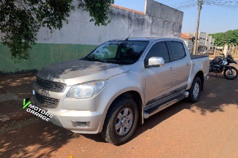 //www.autoline.com.br/carro/chevrolet/s-10-28-lt-cd-16v-diesel-4p-4x4-turbo-automatico/2013/jatai-go/24472162