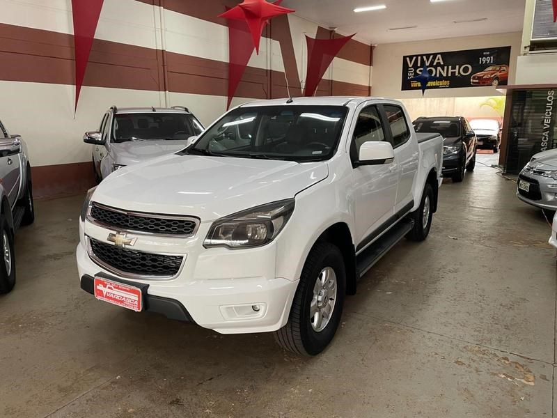 //www.autoline.com.br/carro/chevrolet/s-10-28-cd-lt-16v-diesel-4p-turbo-automatico/2014/dourados-ms/24575068