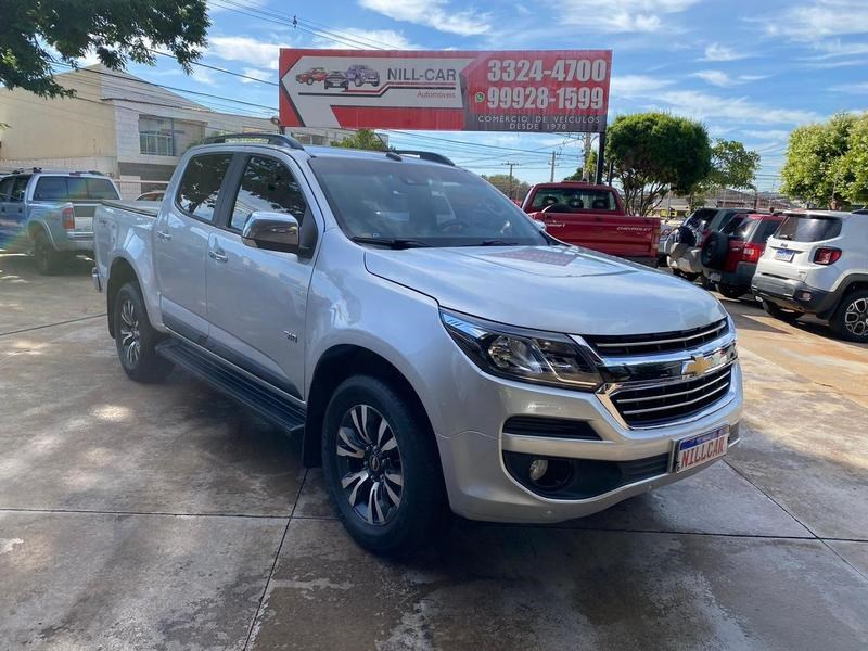 //www.autoline.com.br/carro/chevrolet/s-10-25-cd-ltz-16v-flex-4p-4x4-automatico/2018/campo-grande-ms/24618086