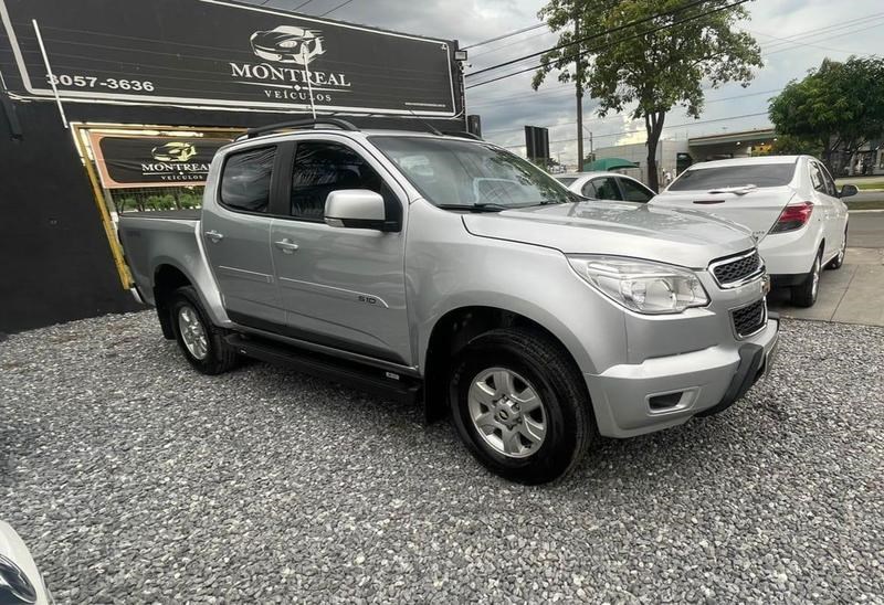 //www.autoline.com.br/carro/chevrolet/s-10-28-cd-lt-16v-diesel-4p-turbo-manual/2016/cuiaba-mt/24743343