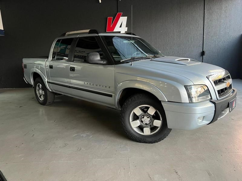 //www.autoline.com.br/carro/chevrolet/s-10-24-executive-cd-8v-flex-4p-manual/2011/campo-grande-ms/24897659