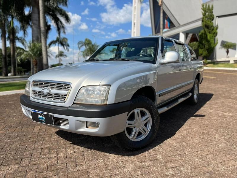 //www.autoline.com.br/carro/chevrolet/s-10-28-std-tb-8v-diesel-2p-turbo-manual/2001/cafelandia-pr/24898528