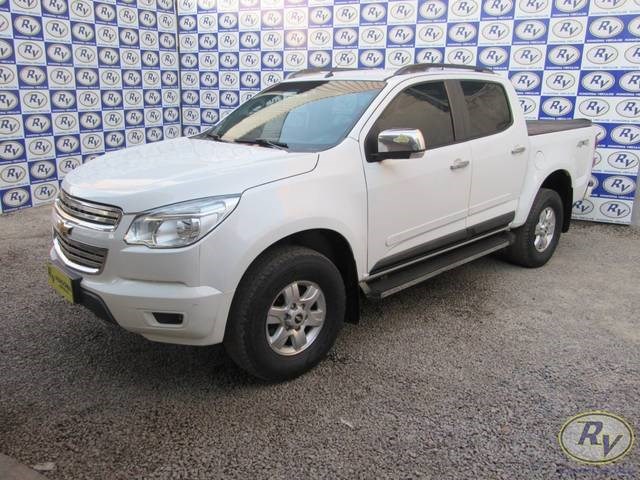 //www.autoline.com.br/carro/chevrolet/s-10-28-cd-lt-16v-diesel-4p-4x4-turbo-automatico/2014/cacoal-ro/24901852