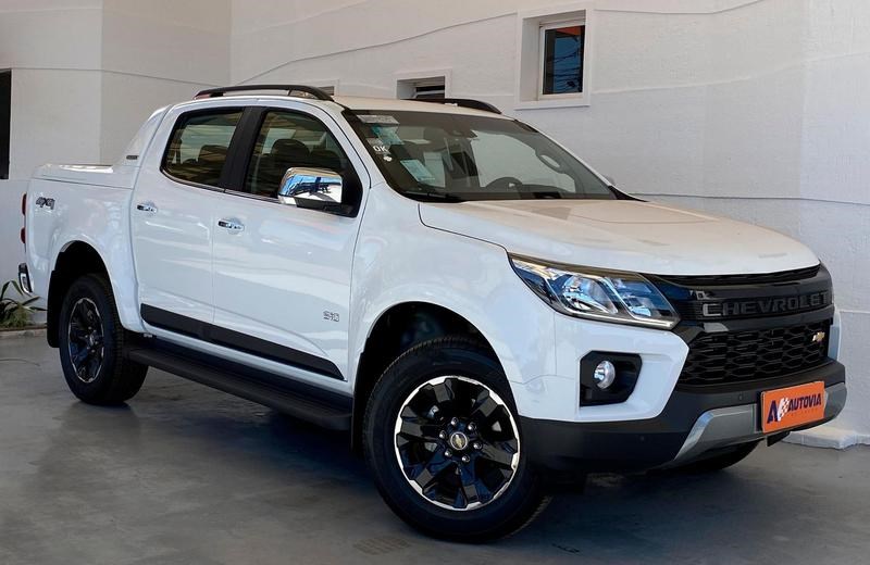 //www.autoline.com.br/carro/chevrolet/s-10-28-high-country-cd-diesel-4p-4x4-turbo-automa/2024/brasilia-df/24912369