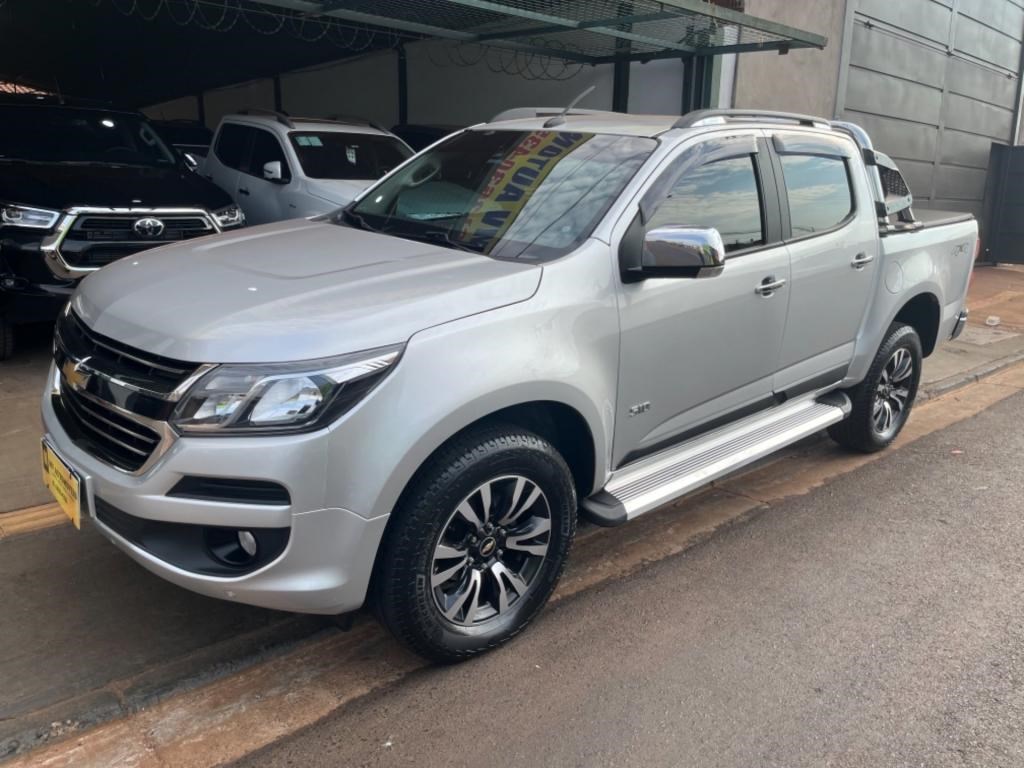 //www.autoline.com.br/carro/chevrolet/s-10-25-cd-ltz-16v-flex-4p-4x4-automatico/2018/ribeirao-preto-sp/24918508