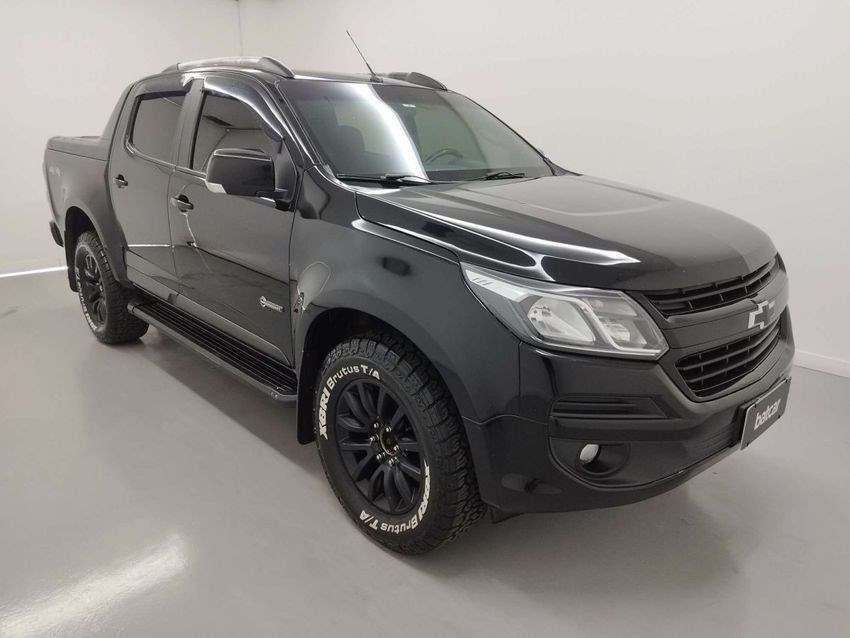 //www.autoline.com.br/carro/chevrolet/s-10-28-cd-midnight-16v-diesel-4p-4x4-turbo-automa/2019/brasilia-df/24920636