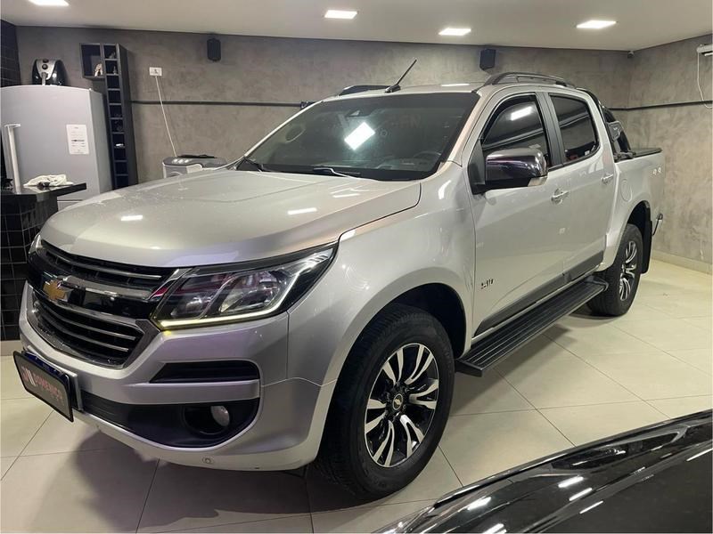 //www.autoline.com.br/carro/chevrolet/s-10-25-cd-ltz-16v-flex-4p-4x4-automatico/2018/campo-grande-ms/24921548