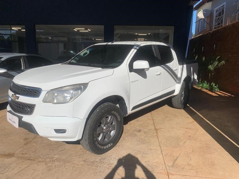 //www.autoline.com.br/carro/chevrolet/s-10-24-cd-advantage-8v-flex-4p-manual/2016/campo-grande-ms/24923282