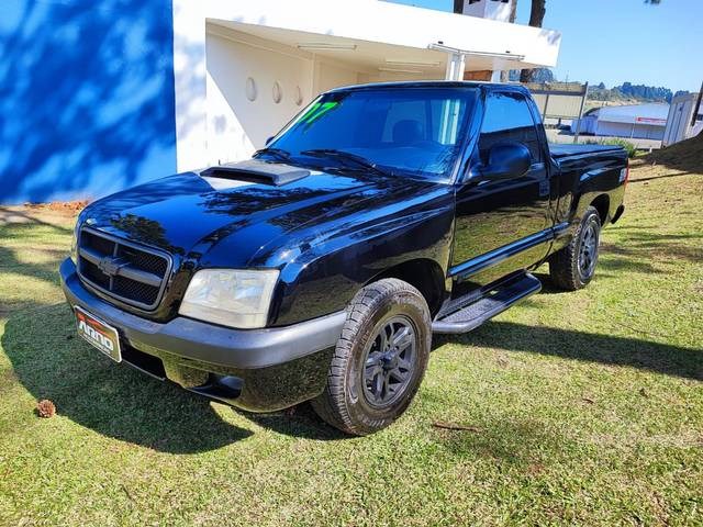 //www.autoline.com.br/carro/chevrolet/s-10-28-colina-cs-12v-diesel-2p-4x4-turbo-manual/2007/xanxere-sc/24936719