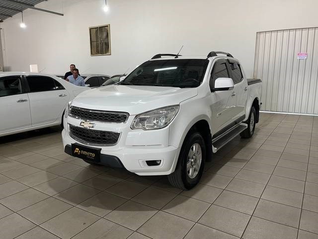//www.autoline.com.br/carro/chevrolet/s-10-28-cd-lt-16v-diesel-4p-turbo-automatico/2015/vilhena-ro/24971009