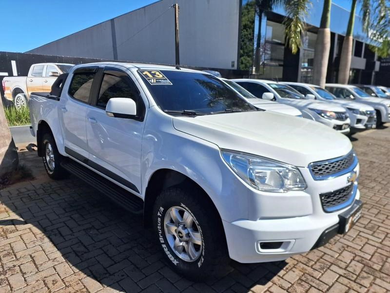 //www.autoline.com.br/carro/chevrolet/s-10-28-lt-cd-16v-diesel-4p-turbo-automatico/2013/cascavel-pr/24985061