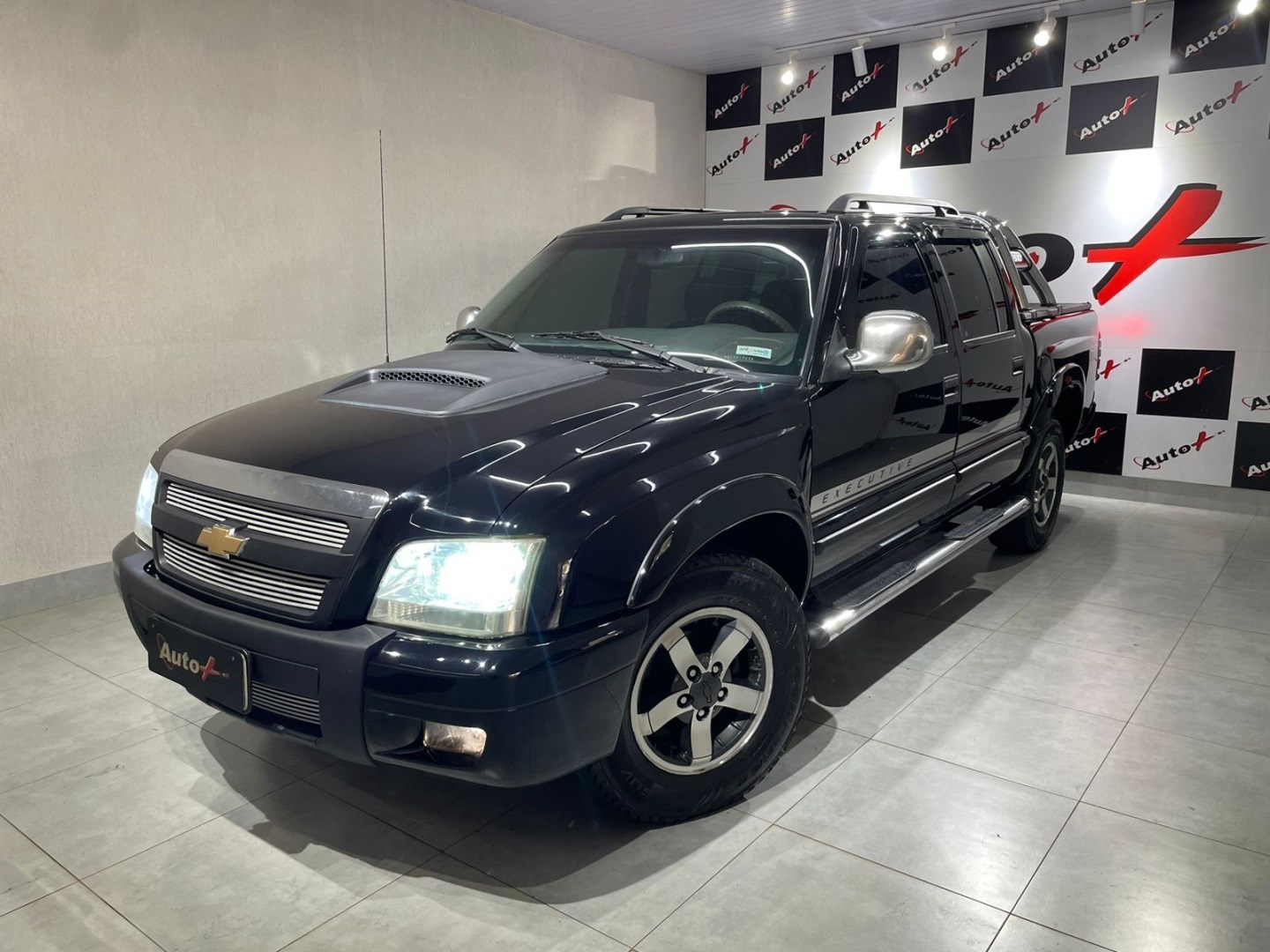 //www.autoline.com.br/carro/chevrolet/s-10-28-tornado-cd-12v-diesel-4p-turbo-manual/2006/ribeirao-preto-sp/25008617