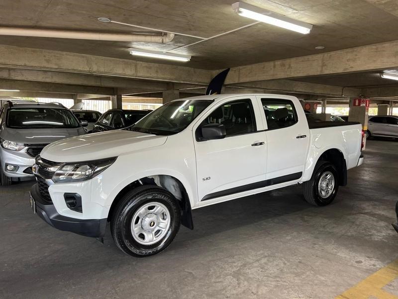 //www.autoline.com.br/carro/chevrolet/s-10-28-ls-cd-16v-diesel-4p-4x4-turbo-manual/2021/belo-horizonte-mg/25011148